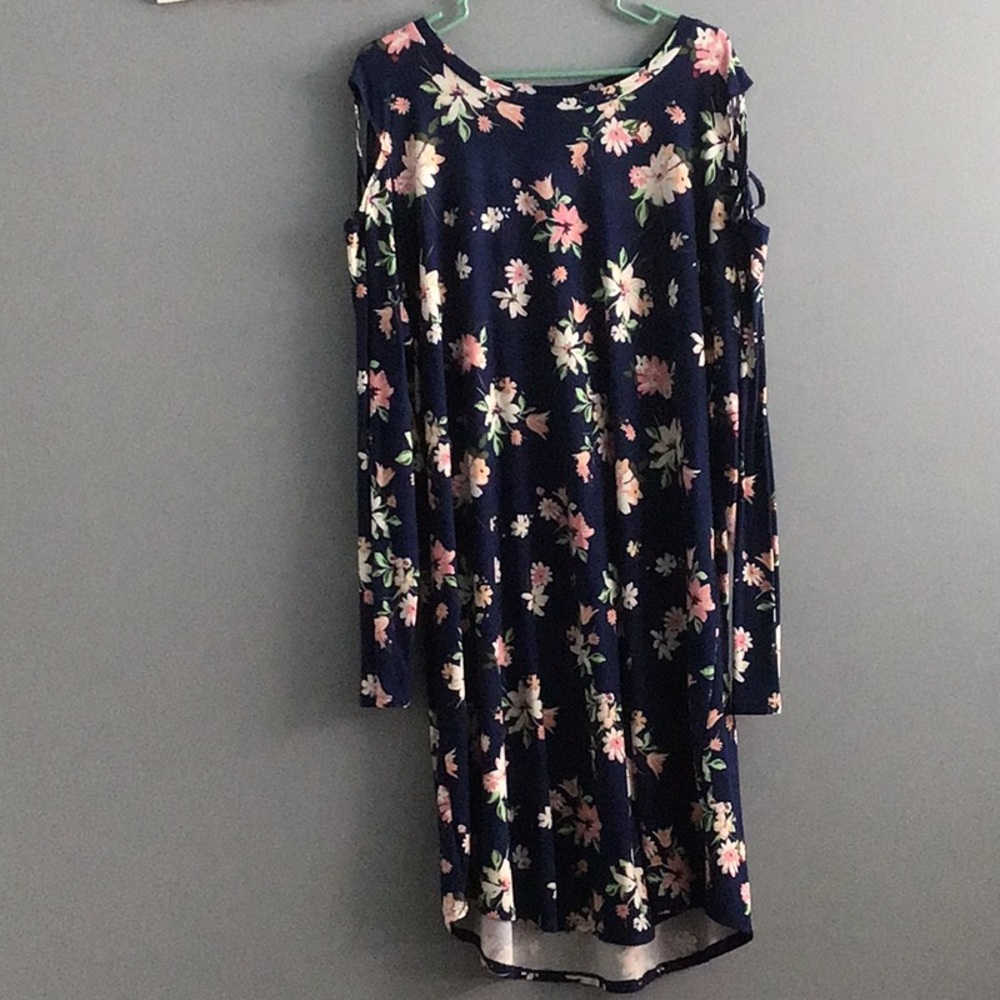Derek Heart Plus cold shoulder dress